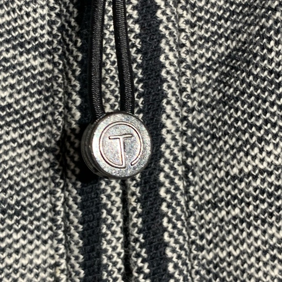 Women’s size medium Talbot’s textured black/white athleticwear jacket fun collar - Picture 2 of 8